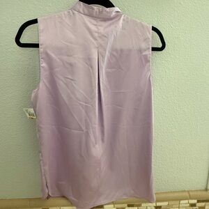 Tahari Sleeveless Lavender Mock-Neck Women’s Top